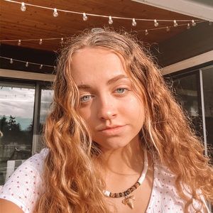 Meet your Posher, Holly